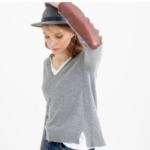 J. Crew Grey Wool V-neck Long Sleeve Pullover Sweater w Brown Leather Panels S - Picture 2 of 10